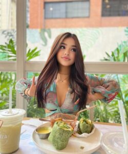 ColombiaLady image 9